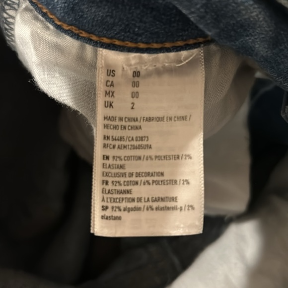 American Eagle super hi rise distressed rolled jean shorts - Picture 5 of 11